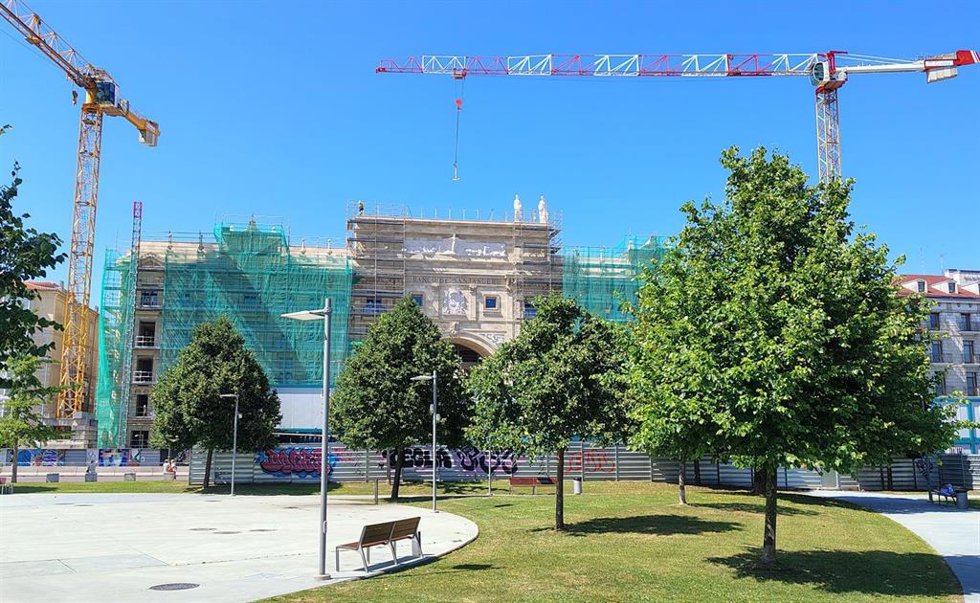 Archivo -  obras del Faro Santander
