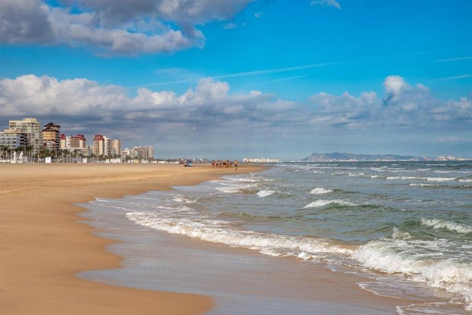 Archivo - Playa de Gandia en imagen de archivo