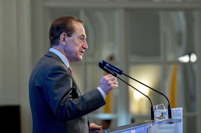 El presidente y CEO de Mapfre, Antonio Huertas, durante un desayuno de Nueva Economía Forum, a 16 de febrero de 2026, en Madrid (España).