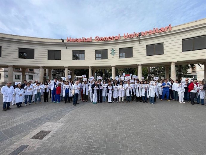 Concentración estemiércoles de médicos por un Estatuto Marco propio