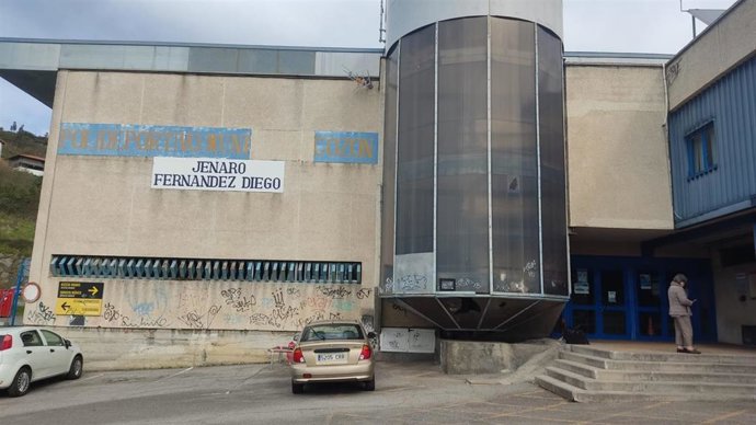 Archivo - Polideportivo de Luanco. Gozón