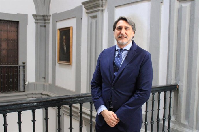 El nuevo decano de la Facultad de Odontología de la Universidad de Sevilla, Daniel Torres