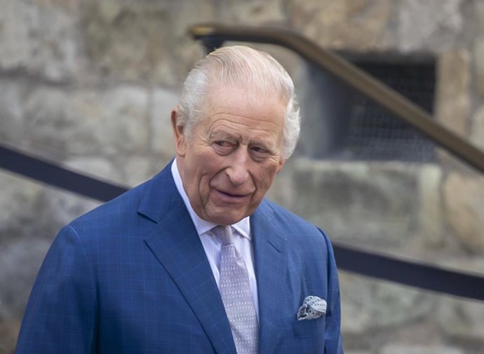 Archivo - December 10, 2025, London, London, UK: London, UK. King Charles III leaves from Westminster Abbey in central London after an Advent service.