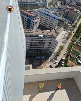 Imagen de la intervención de los efectivos de bomberos.