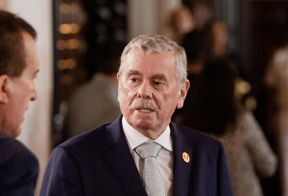 Archivo - January 7, 2026, Lima, PERU: Congress President Fernando Rospigliosi attend a meeting with Chile's president-elect Jose Antonio Kast and Peru's interim president Jose Jeri (not in picture) at the government palace