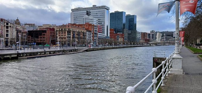 Cielos con nubes en Bilbao