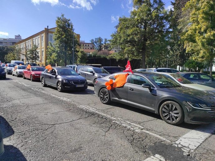 Caravana de protesta de los trabajadores de Hitachi Energy en Córdoba.