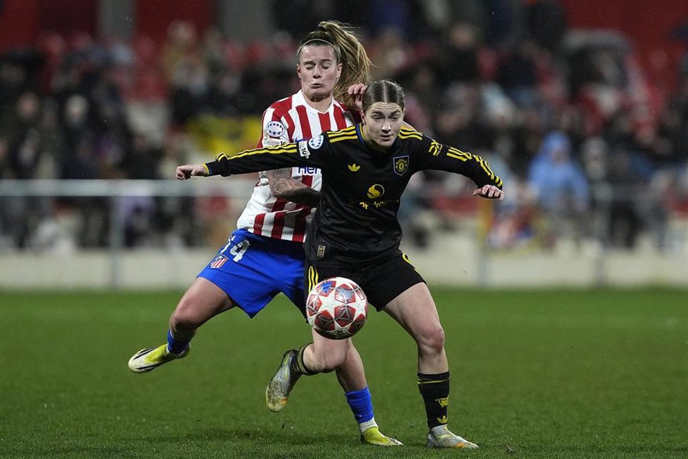 Rosa Otermín y Jess Park, durante un partido.