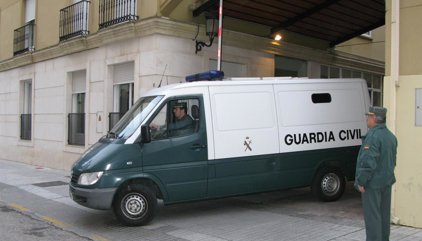 Un hombre mata a su hijo de 10 años y hiere de gravedad a su mujer en una vivienda de Arona (Tenerife)