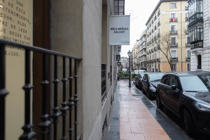 Façana de la galeria d'art ?Riu & Meñaka? durant la vaga que afecta a les galeries d'art a Espanya, a 2 de febrer del 2026, en madrid (Espanya). 