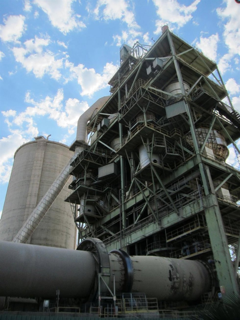 Archivo - Cementera Lafarge, industria, comercio, exportaciones, empresa.