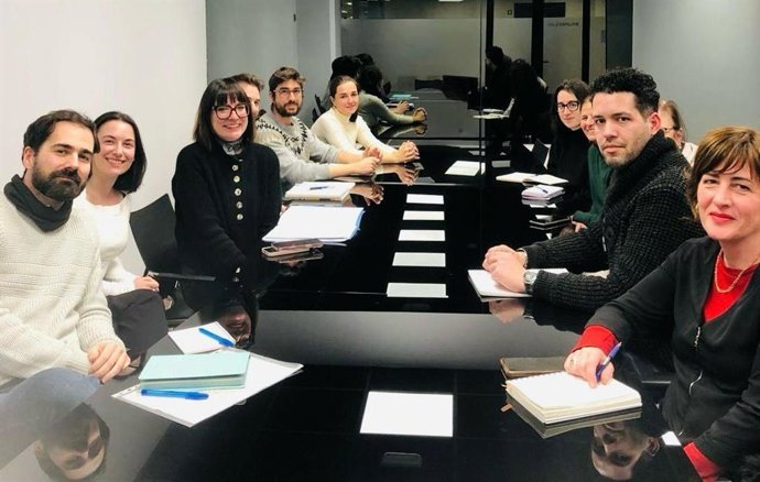 La Consejería de Educación, Formación Profesional y Universidades se reúne con ONG para abordar la titulación del alumnado migrante