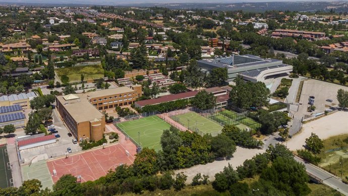 Campus del Colegio Santa María de los Rosales (Aravaca) - MADRID