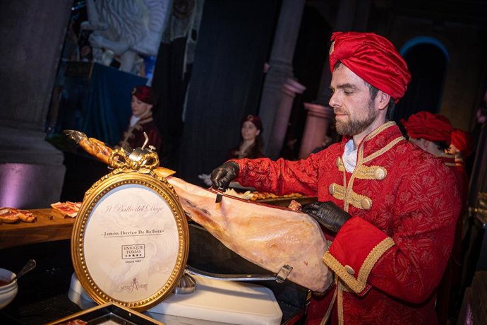 Enrique Tomás presente en Il Ballo del Doge, la fiesta de Carnaval más exclusiva de Venecia