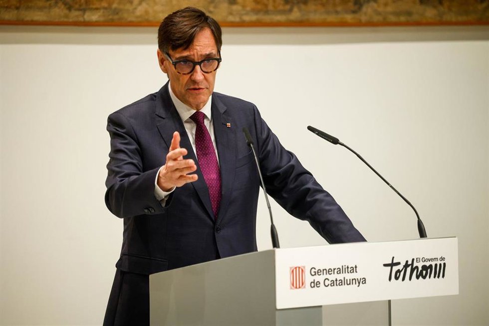 Archivo - El presidente de la Generalitat, Salvador Illa, durante un acto en el Palau de la Generalitat.