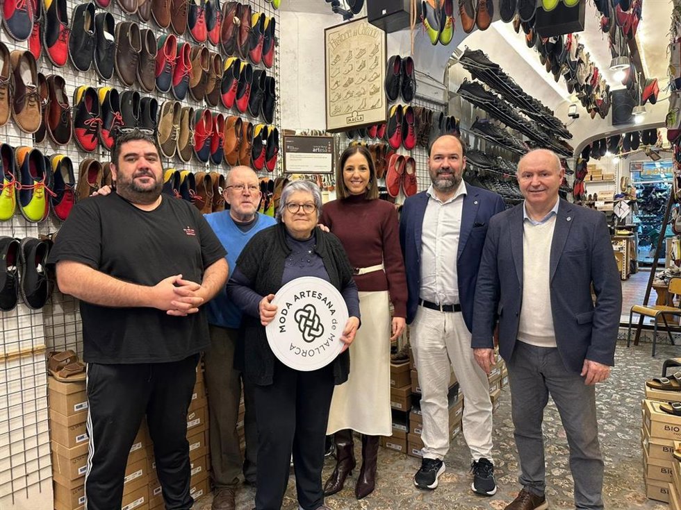 Entrega del sello de garantía de Moda Artesana de Mallorca.
