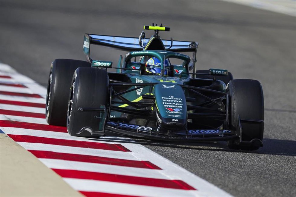 El piloto español Fernando Alonso (Aston Martin), en el test oficial de pretemporada de la F1 2026.
