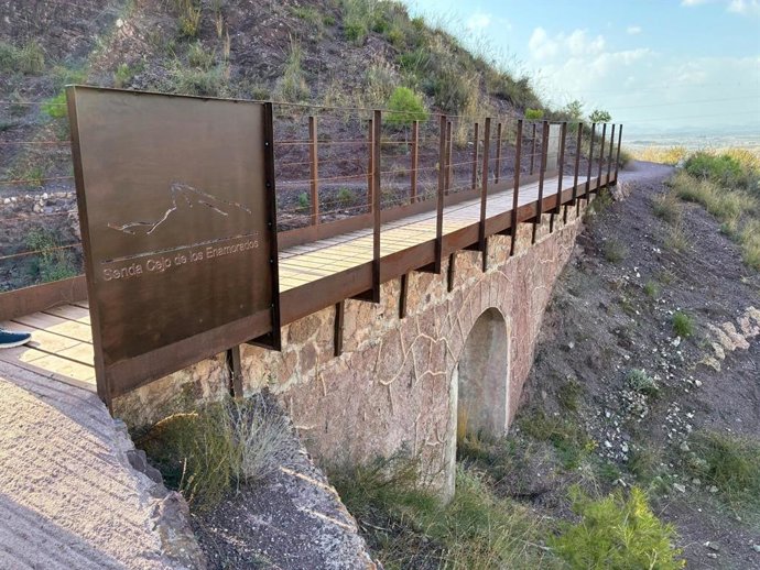 Imagen del sendero del Cejo de los Enamorados, en Lorca