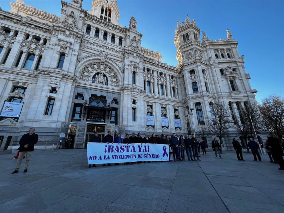 Minuto de silencio en Cibeles