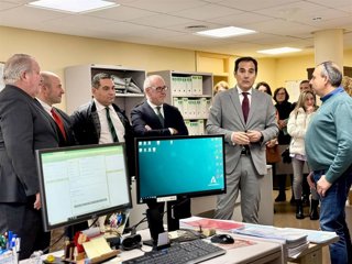 Visita del consejero José Antonio Nieto al tribunal de instancia de Cazorla