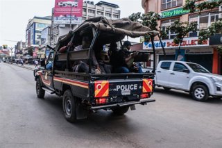 Archivo - Un vehículo de la Policía de Kenia en la capital, Nairobi (archivo)