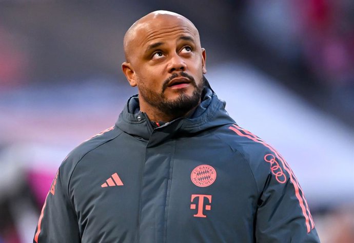 08 February 2026, Bavaria, Munich: Bayern Munich coach Vincent Kompany arrives to the German Bundesliga soccer match between Bayern Munich and TSG 1899 Hoffenheim at the Allianz Arena. Photo: Sven Hoppe/dpa - IMPORTANT NOTE: In accordance with the regulat