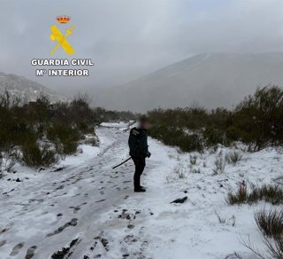 Labores de búsqueda de la mujer localizada sin vida en las cercanías de Matavenero (León).