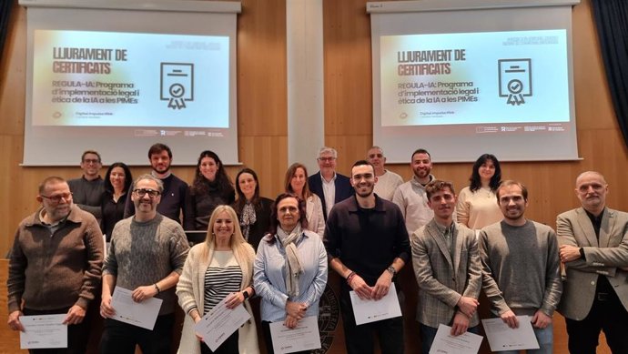 La Cámara de Terrassa entrega las 10 primeras certificaciones de su programa Regula-IA