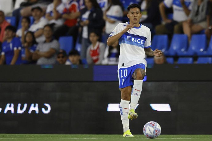 Futbol, Universidad Catolica vs Deportes Concepcion. Fecha 2, Liga de Primera 2026. El jugador de Universidad Catolica Matias Palavecino es fotografiado durante el partido de primera division contra Deportes Concepcion disputado en el estadio Claro Arena