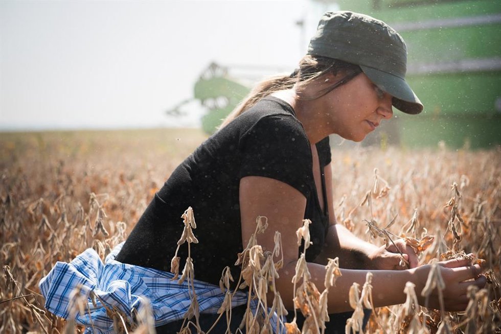 Mujer en el campo 
