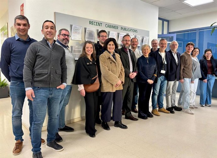 La rectora de la US, Carmen Vargas, encabeza el recibimiento, en Cabimer, a una delegación del máster conjunto IMAgein, liderado por la Université Côte d'Azur.