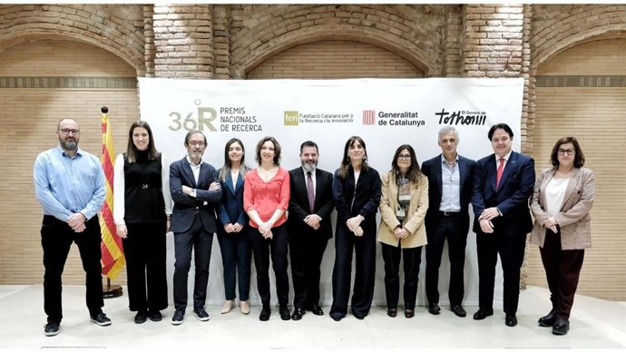 Foto de familia de los galardonados