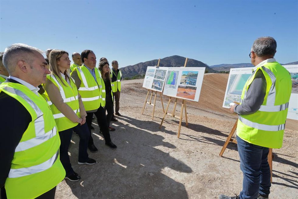 El 'president' de la Generalitat, Juanfran Pérez Llorca, durante su visita a Finestrat (Alicante) este viernes