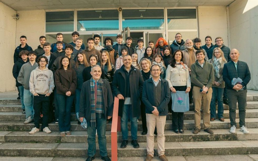 Visita del alumnado del Grado en Física de la Universidad de Almería a la Universidad de Huelva.