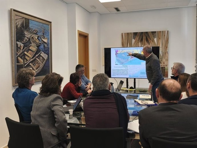 Reunión de trabajo entre el Ayuntamiento de Isla Cristina y la Universidad de Huelva.