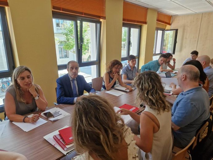 Archivo - Mesa de diálogo Escuelas 0-3.