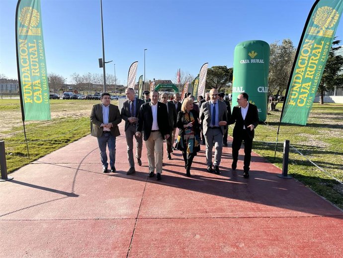 Autoridades y organizadores, durante la inauguración de Meliza.