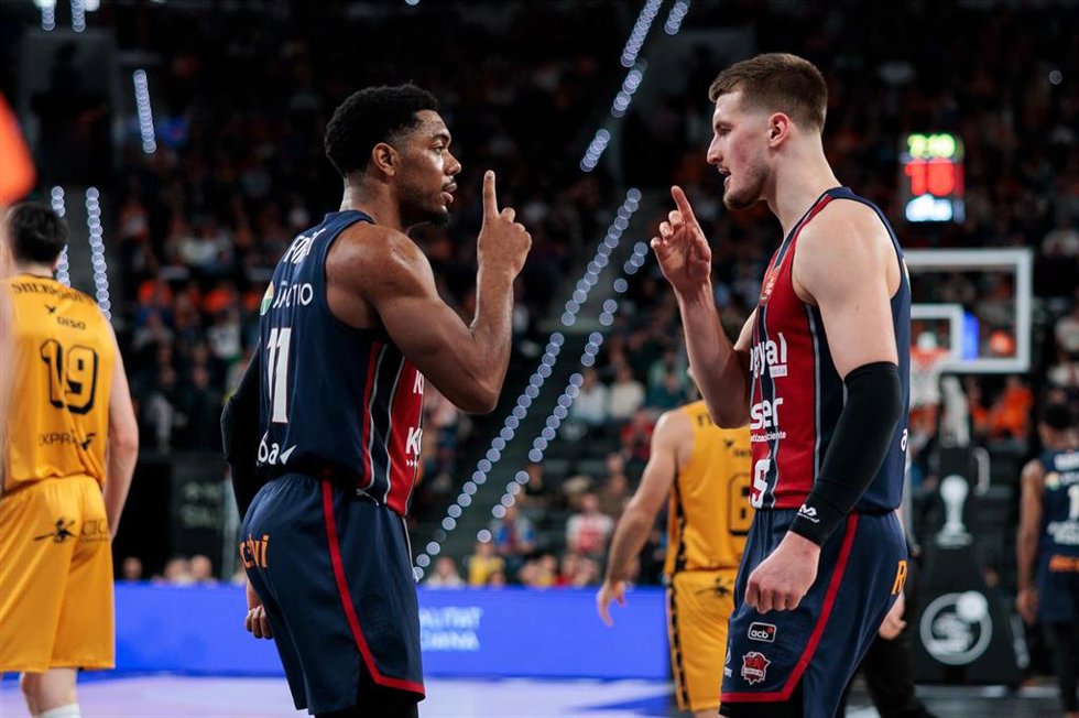 Partido de cuartos de final de la Copa del Rey de baloncesto de Valencia 2026 entre Kosner Baskonia y La Laguna Tenerife