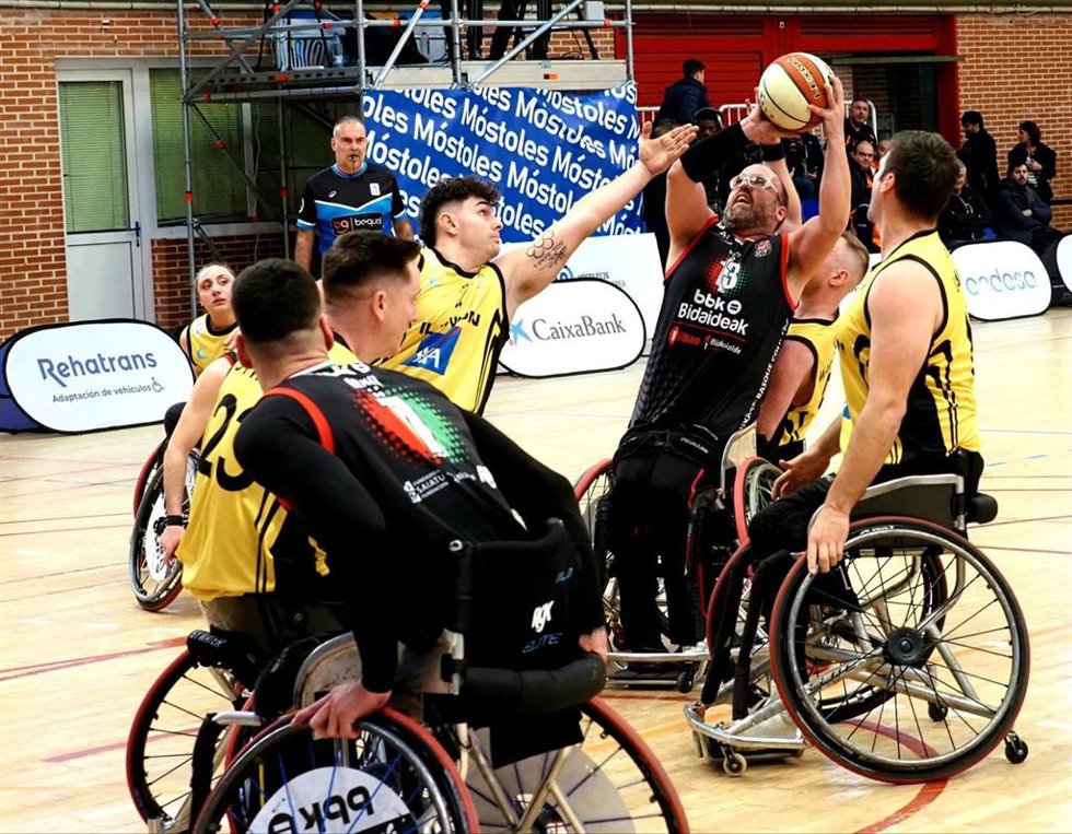 Imagen del cuarto de final de la Copa del Rey de baloncesto en silla 2026 entre el CD Ilunion y el Bidaideak Bilbao