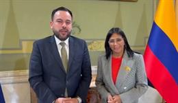La presidenta encargada, Delcy Rodríguez, y el ministro de Minas y Energía de Colombia, Edwin Palma