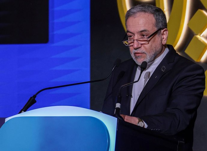 February 7, 2026, Doha, Qatar: Iranian Foreign Minister Abbas Araqchi delivers a speech during the opening of the 17th Al Jazeera Forum.