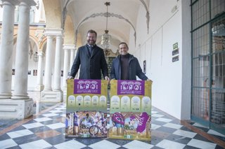 El delegado de Deportes de la Diputación de Córdoba, Antonio Martín, junto al delegado provincial de la Federación Andaluza de Triatlón, Pedro Serrano.