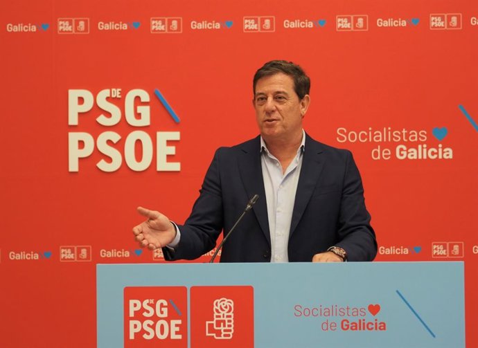 Archivo - El secretario xeral del PSdeG, José Ramón Gómez Besteiro, en rueda de prensa