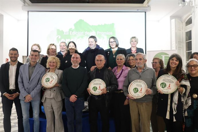 La investigadora Antonia Rodrigo García; el abogado Eduardo Mllán Alba; la asociación Amama; y la periodista Lucía Muñoz Lucena recibieron los Premios García Caparrós de la Fundación Andaluza de Memoria y Cultura.