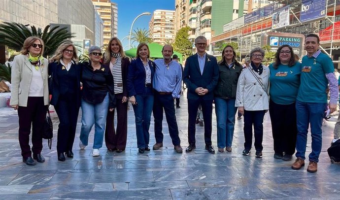 Los consejeros de Salud y Política Social, Familias e Igualdad han participado en el acto de Afacmur por el Día Internacional del Cáncer Infantil.