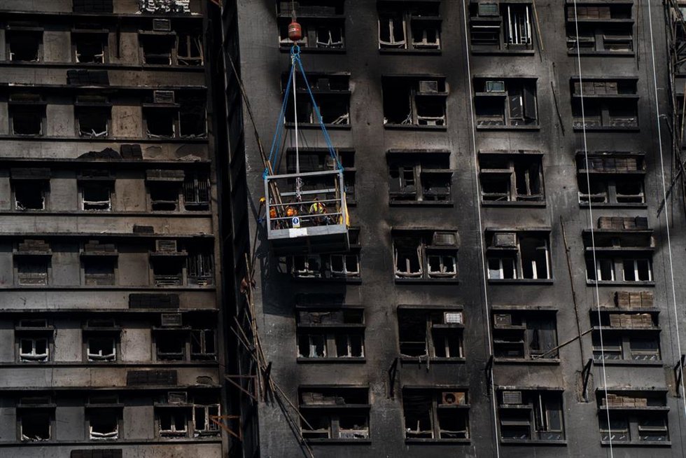 Incendio en el complejo residencial Wang Fuk Court de Hong Kong
