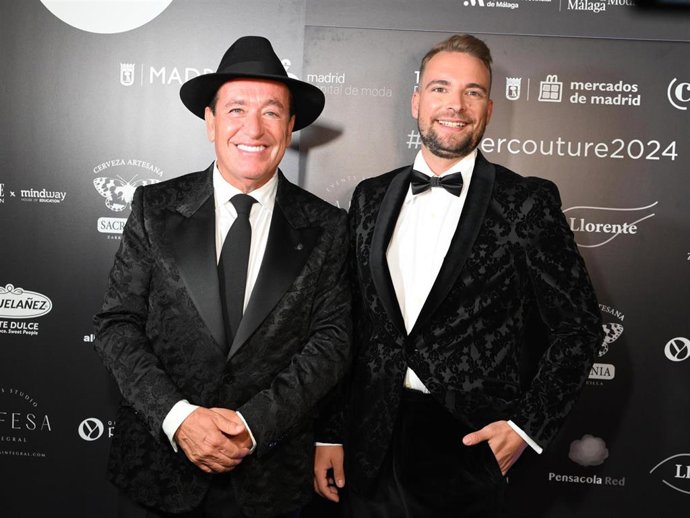 Archivo - Félix Ramiro y José María Almoguera tras un desfile de la firma. Europa Press