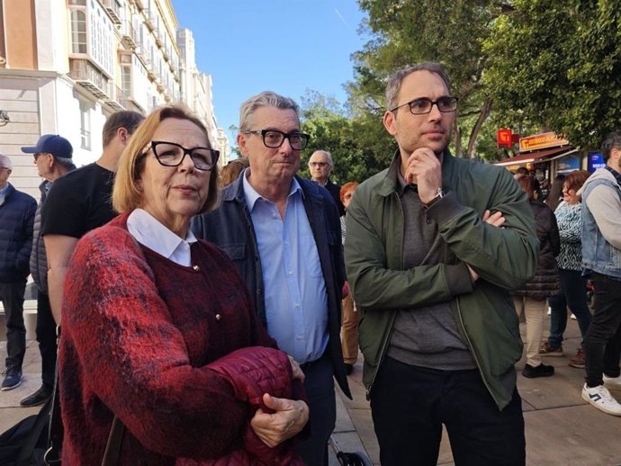 El coordinador regional de Izquierda Unida en Andalucía, Toni Valero, ha subrayado la apuesta de la coalición por ofrecer "seguridad y certidumbre" desde unos servicios públicos fuertes "frente a la desprotección de PP y Vox".