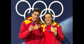 Oriol Cardona y Ana Alonso, bronce en el relevo mixto de esquí de montaña