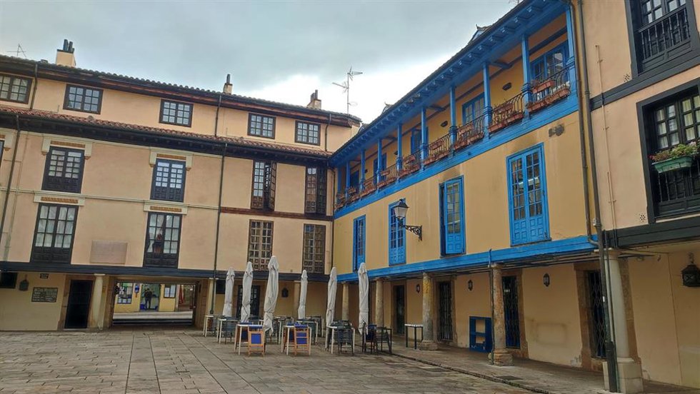 Archivo - Plaza de El Fontán, en Oviedo. Oviedo antiguo, turismo, viviendas de uso turístico. Pisos. Zona tensionada.